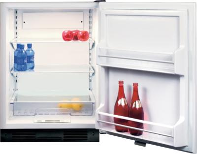 Refrigerador Frigobar 24" (60 cm) Marca: Subzero Modelo: UC-24R Color: Acero Inoxidable ($3,227.12 USD).