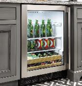 Centro de Bebidas Free Standing 24" (60 cm) Marca: Monogram Modelo: ZDBR240NBS Color: Acero Inoxidable ($4,449 USD).